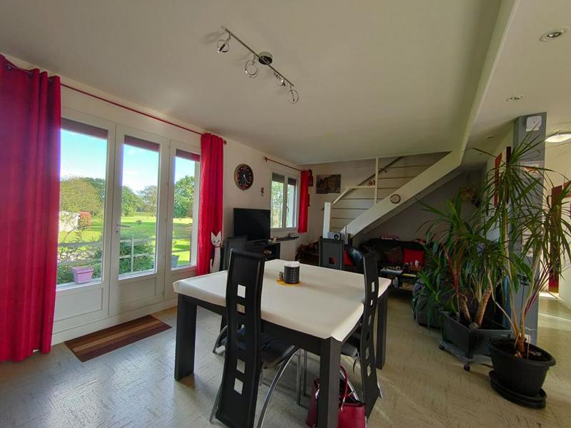 Maison - 101 m² - 5 pièces
