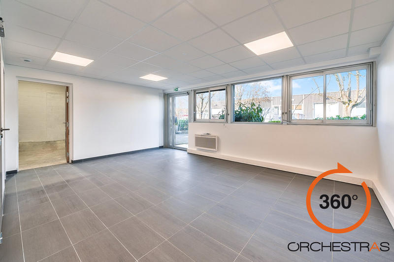 Local d'activités - 323 m²