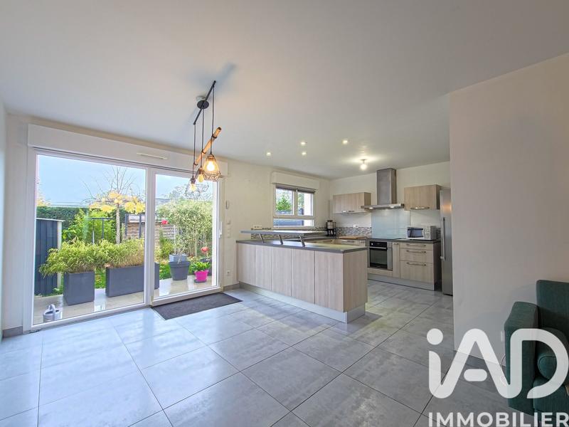 Maison - 90 m² - 5 pièces