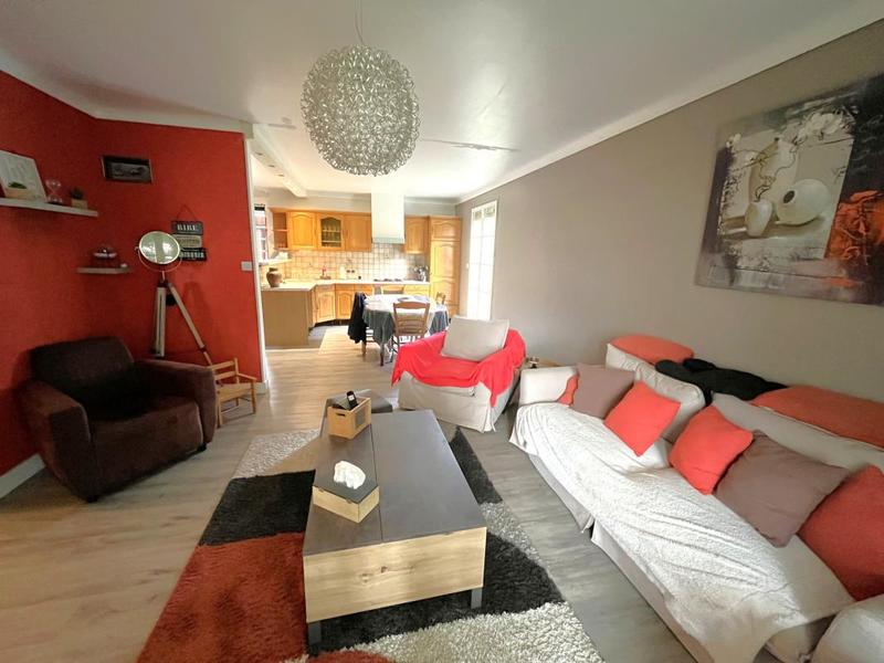 Maison - 93 m² - 4 pièces