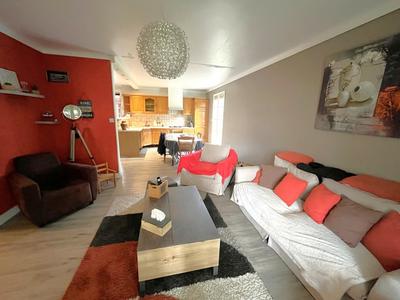 Maison - 93 m² - 4 pièces