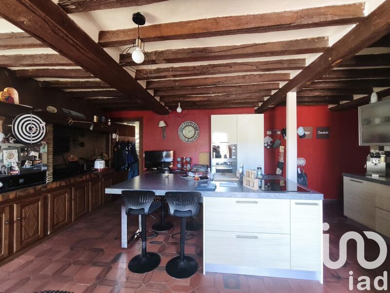 Maison - 250 m² - 7 pièces