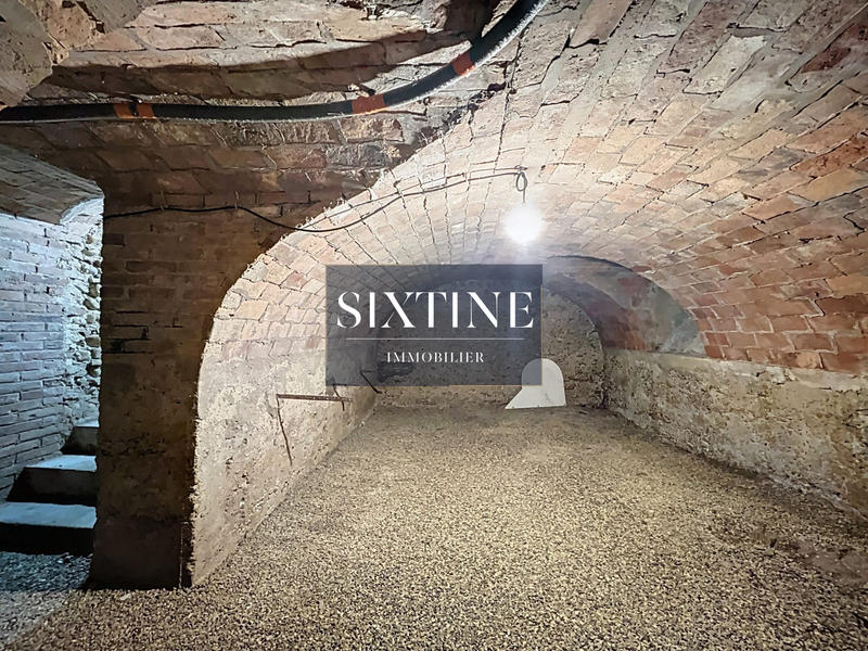 Appartement - 80 m² - 5 pièces