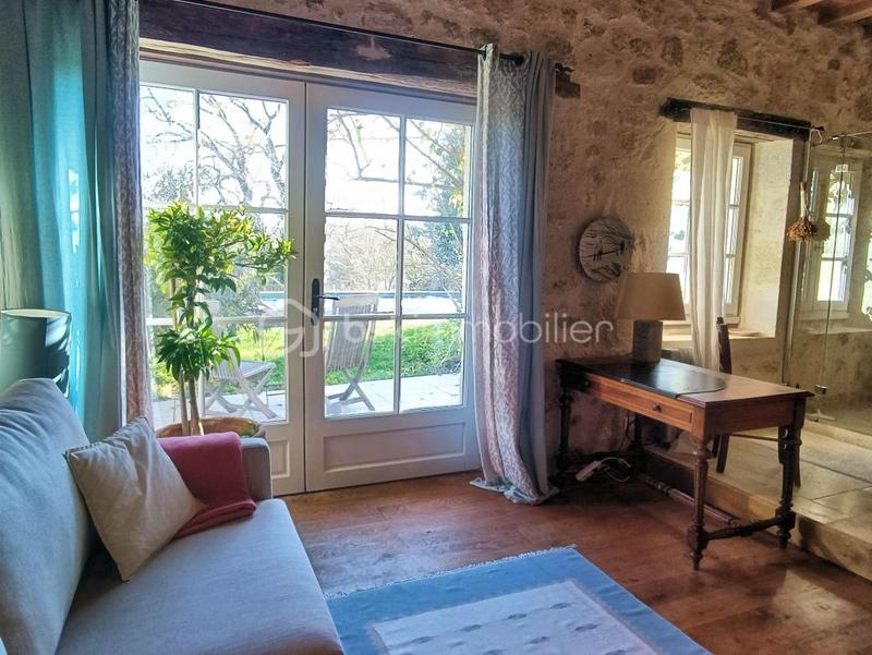 Demeure - 321 m² - 10 pièces