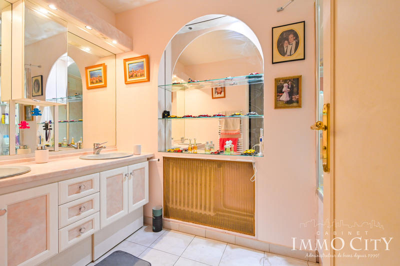 Appartement - 85 m² - 4 pièces