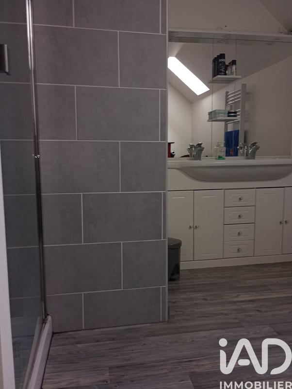 Maison - 201 m² - 7 pièces