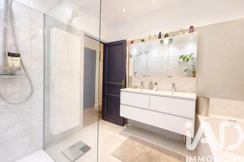 Maison - 195 m² - 7 pièces