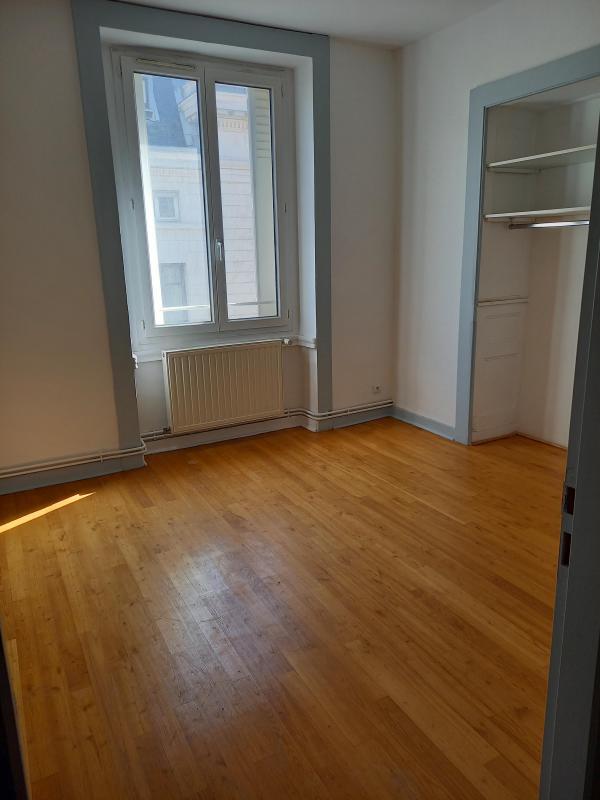 Appartement - 80 m² - 3 pièces