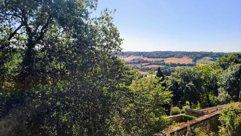 Demeure - 427 m² - 15 pièces