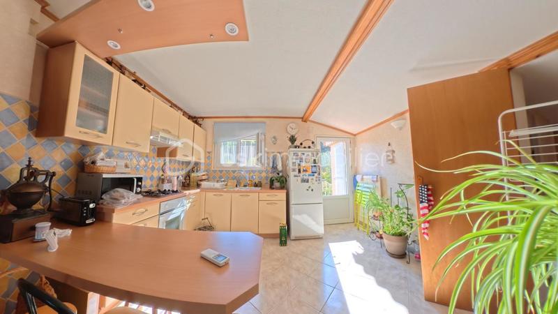 Maison - 180 m² - 6 pièces