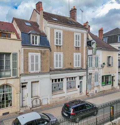 Immeuble - 236 m² - 10 pièces