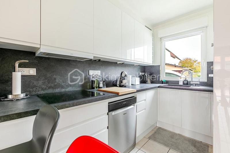 Maison - 84 m² - 5 pièces