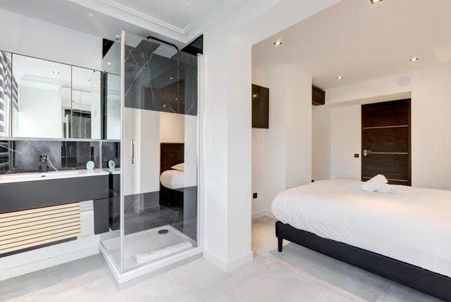 Appartement - 100 m² - 4 pièces