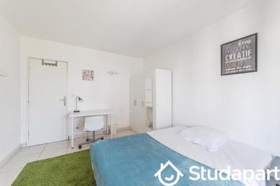 Chambre - 15 m² - 1 pièce