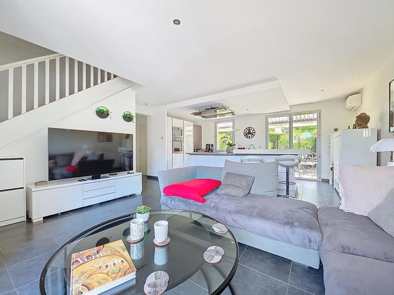 Maison - 102 m² - 5 pièces