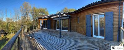 Maison traditionnelle - 123 m² - 6 pièces