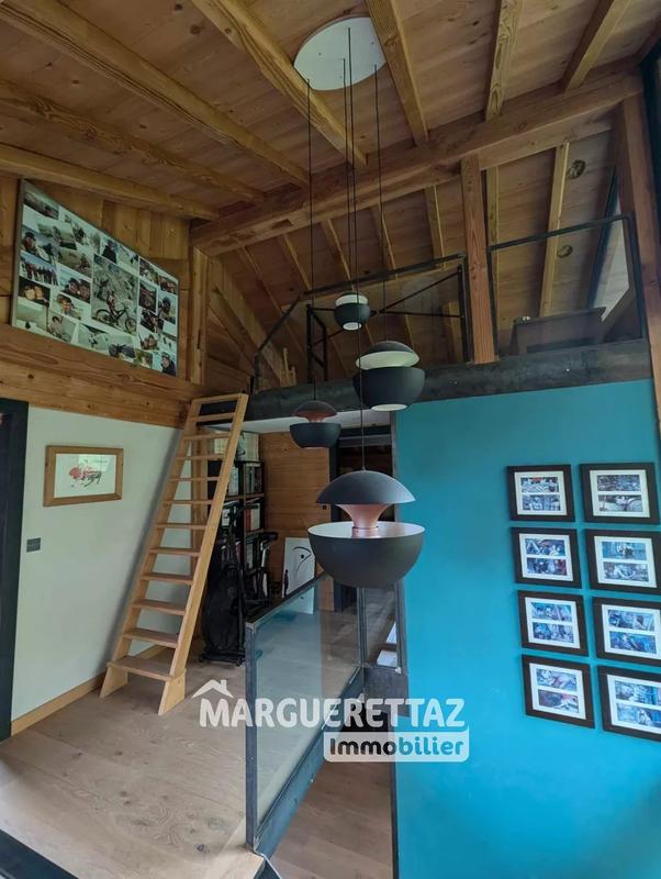 Châlet - 230 m² - 7 pièces