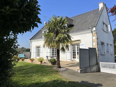 Maison - 175 m² - 8 pièces
