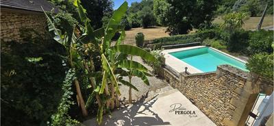 Maison - 218 m² - 9 pièces