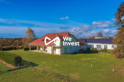 Maison - 253 m² - 8 pièces