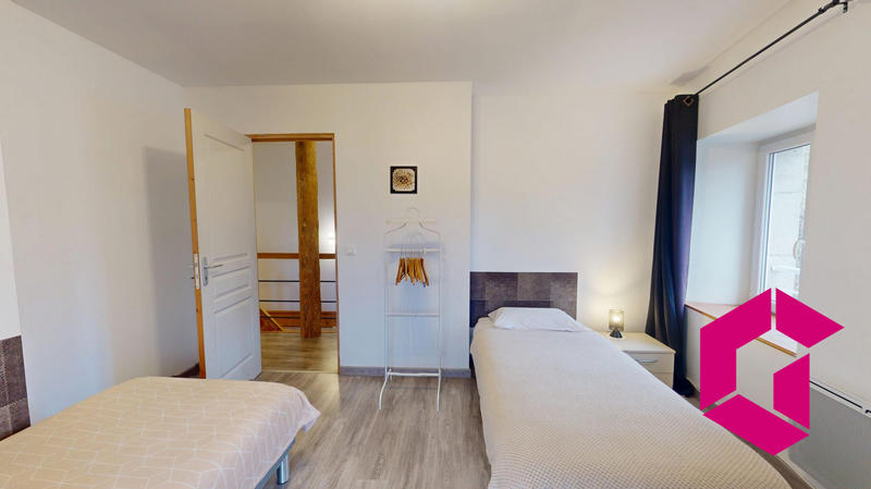 Maison - 102 m² - 4 pièces