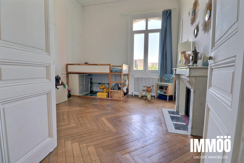 Appartement - 174 m² - 5 pièces
