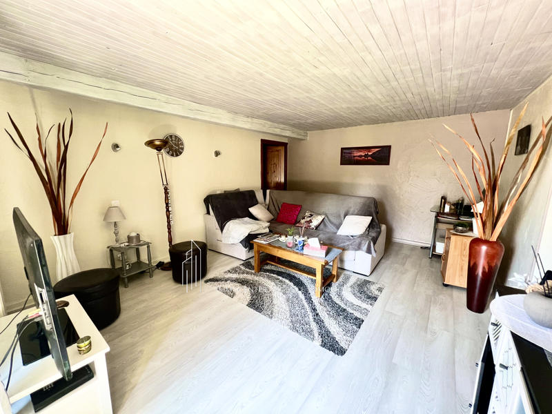 Maison - 198 m² - 7 pièces