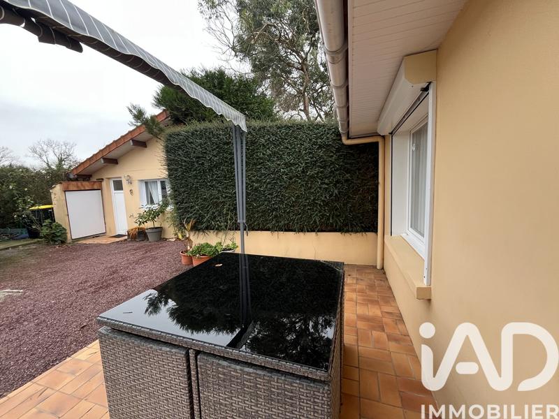 Maison - 325 m² - 13 pièces