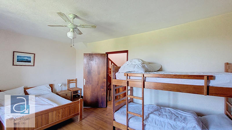 Maison - 330 m² - 14 pièces