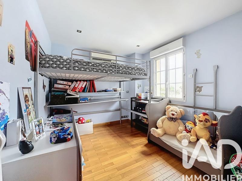 Maison - 205 m² - 6 pièces