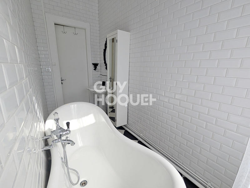 Appartement - 80 m² - 3 pièces