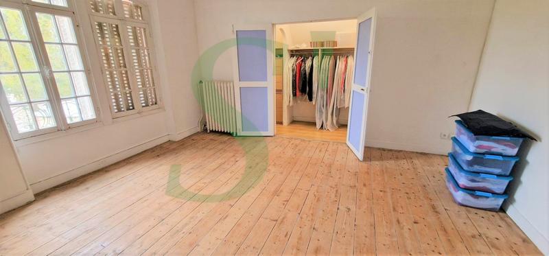 Maison de maîtres - 279 m² - 11 pièces