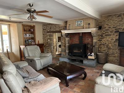 Maison - 220 m² - 5 pièces