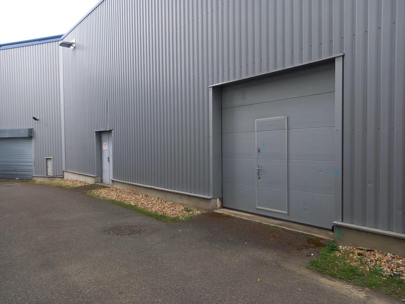 Local commercial - 409 m²