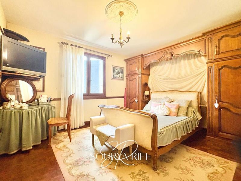 Maison - 170 m² - 6 pièces