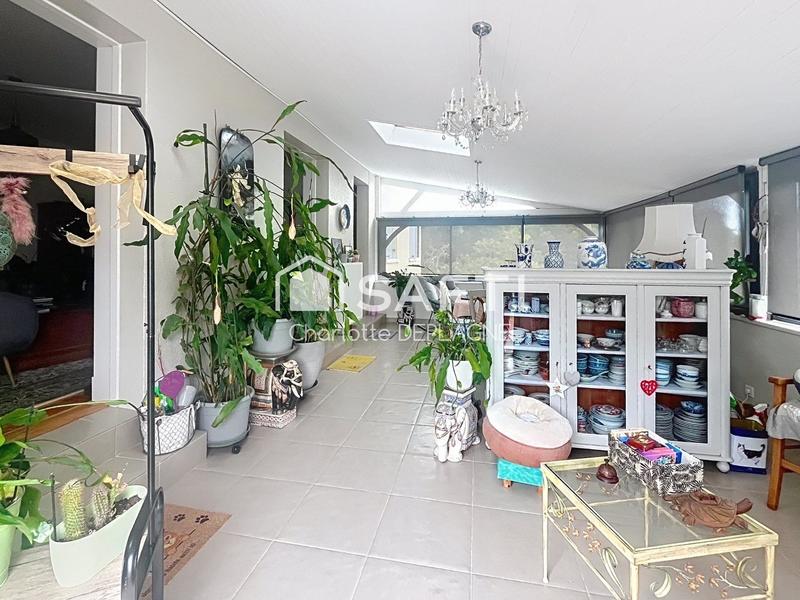 Maison - 207 m² - 9 pièces