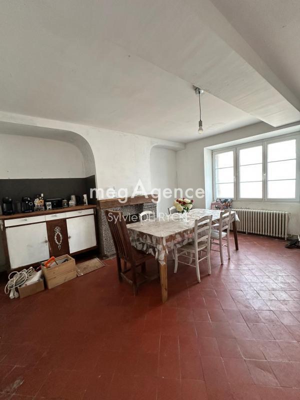 Maison - 160 m² - 7 pièces