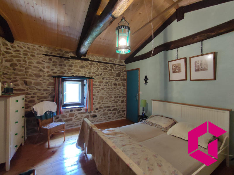 Maison - 283 m² - 15 pièces