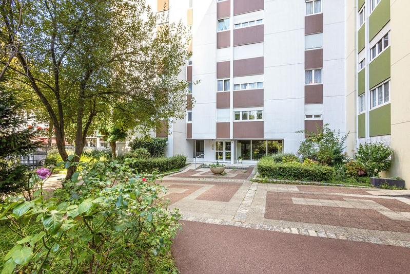 Appartement - 80 m² - 4 pièces