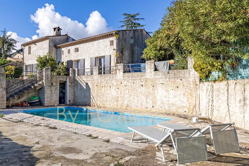 Maison - 166 m² - 6 pièces