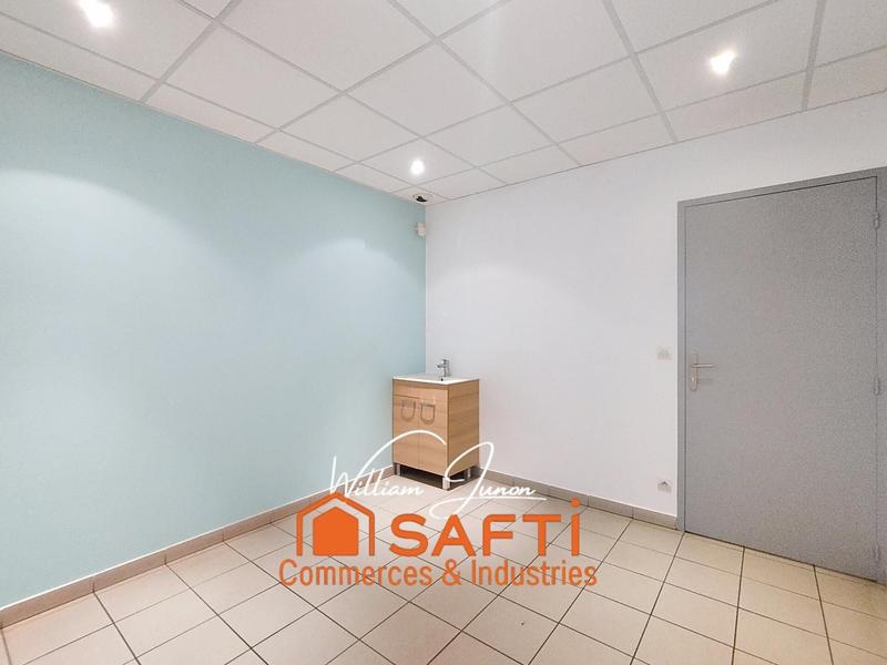Local commercial - 65 m² - 4 pièces