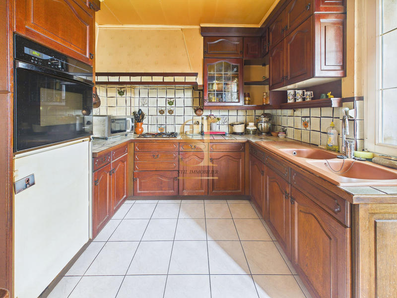 Maison - 121 m² - 6 pièces