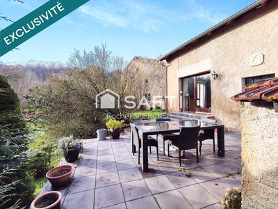 Maison - 230 m² - 7 pièces