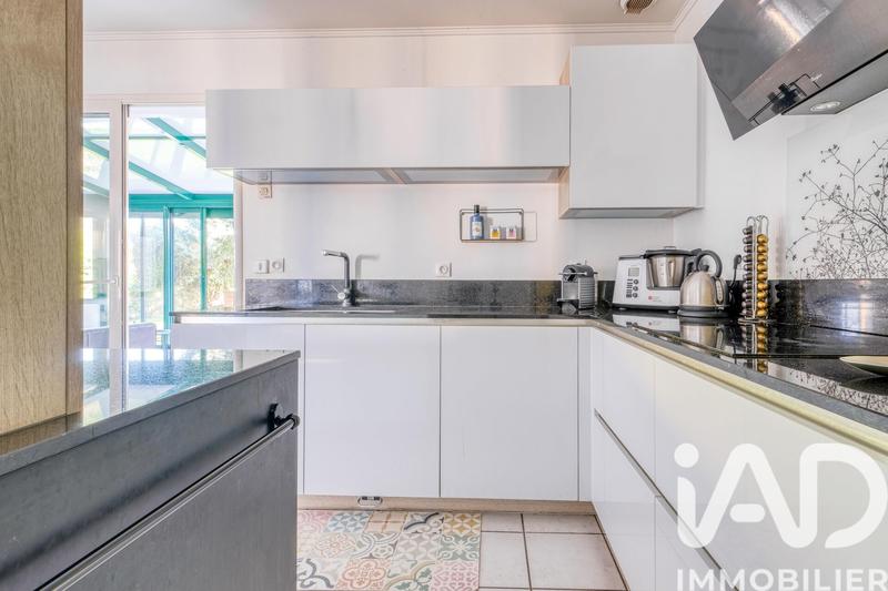 Maison - 200 m² - 8 pièces