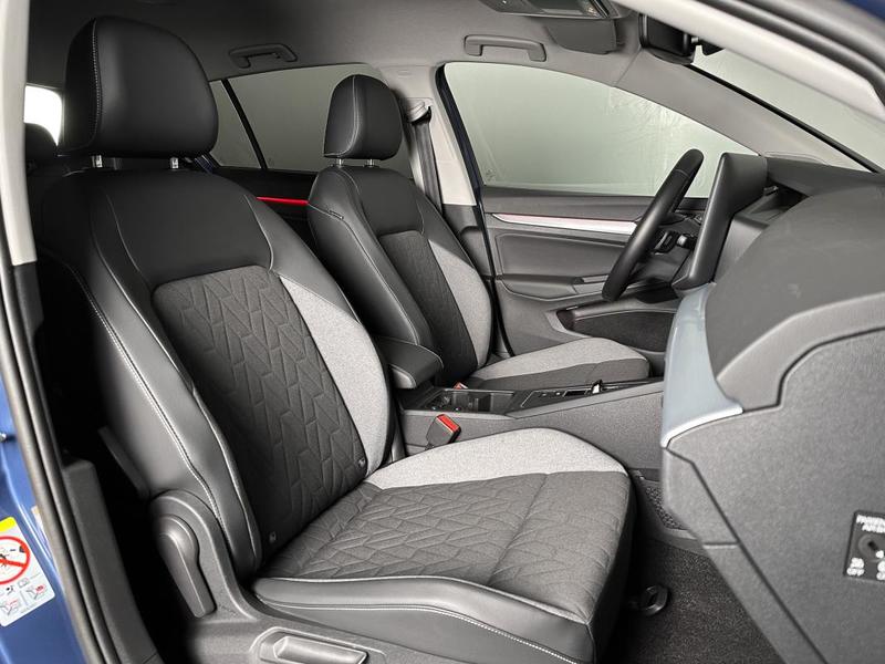 Volkswagen Golf 8 Goal 2.0 Tdi 150ch Dsg Digital Cockpit Carplay Sieges Chauff Camera Attelage