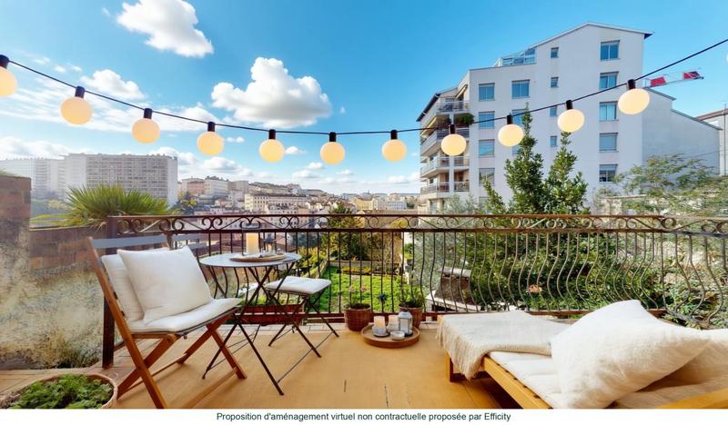 Appartement - 100 m² - 5 pièces