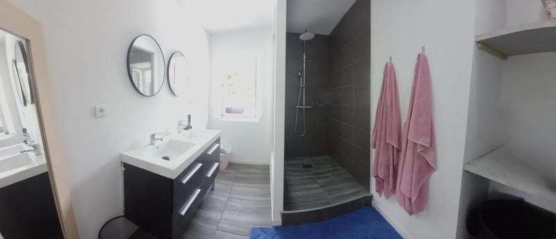 Maison - 280 m² - 8 pièces