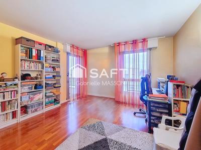 Appartement - 121 m² - 5 pièces