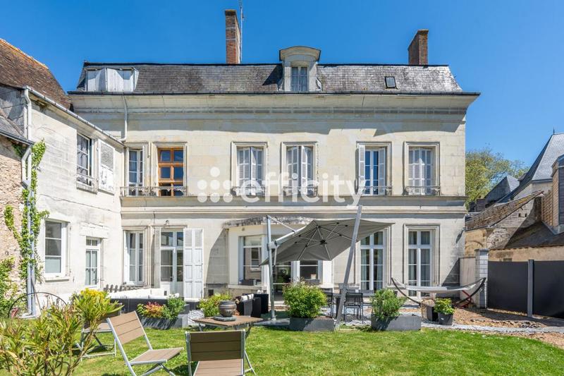 Maison - 330 m² - 9 pièces