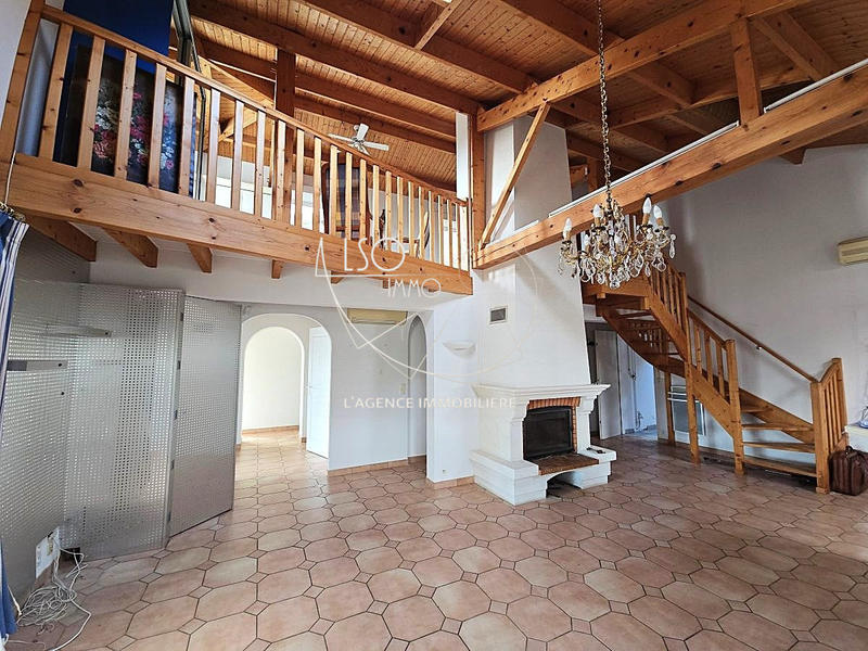 Maison traditionnelle - 190 m² - 6 pièces